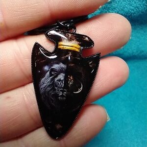 Black keychain grey black lion twins night jewelry